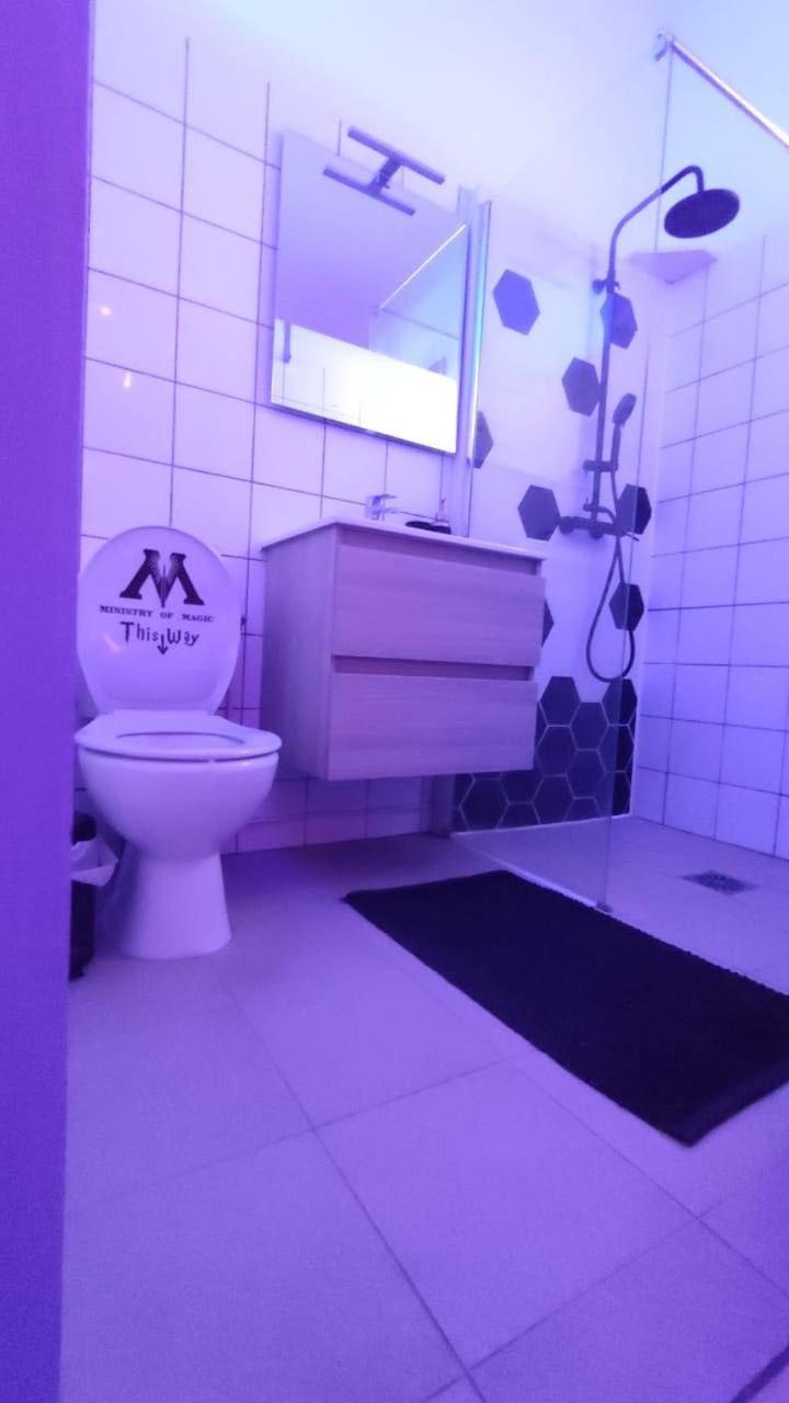 La Chambre Des Sorciers - Logement Independant 생트 마리 외부 사진